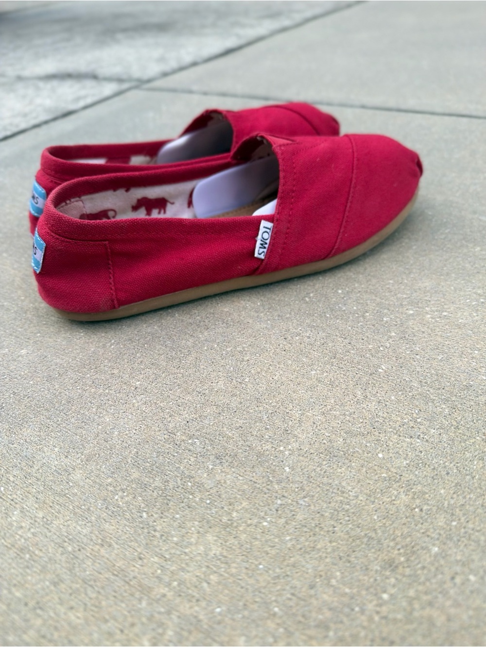 Toms Red Canvas Slip On Shoes W8 EUC Y2K Retro Comfort Lightweight Statement - Picture 4 of 7